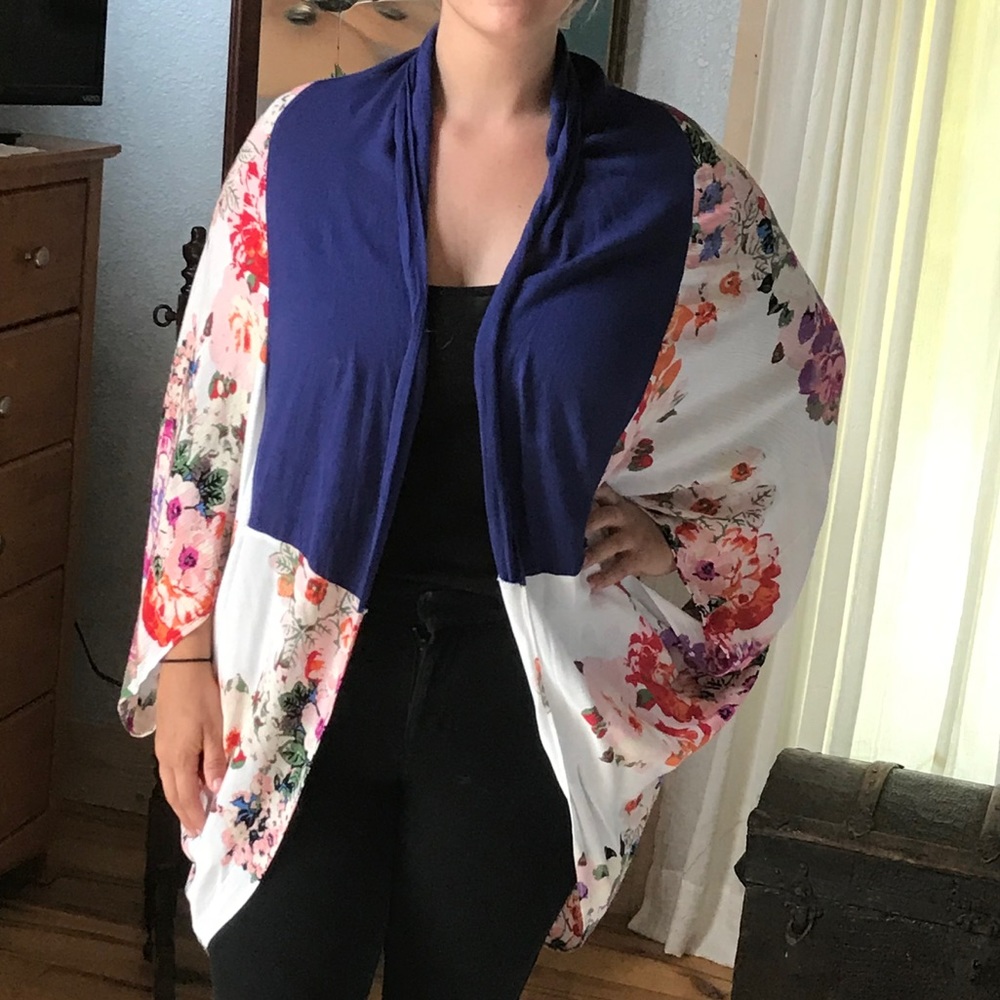 Kimono - Picture 2 of 4